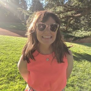 Meet your Posher, Valentina